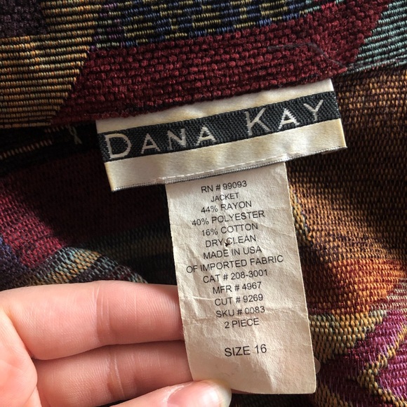 pattered textured blazer from Dana Kay - Picture 4 of 4